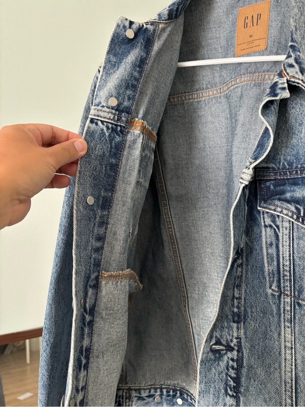 GAP Light Blue Washed Denim Jacket - Picture 2 of 6